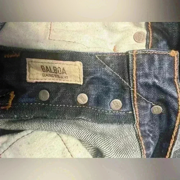 Men’s Hollister Balboa Classic Staight Jeans - Picture 5 of 5